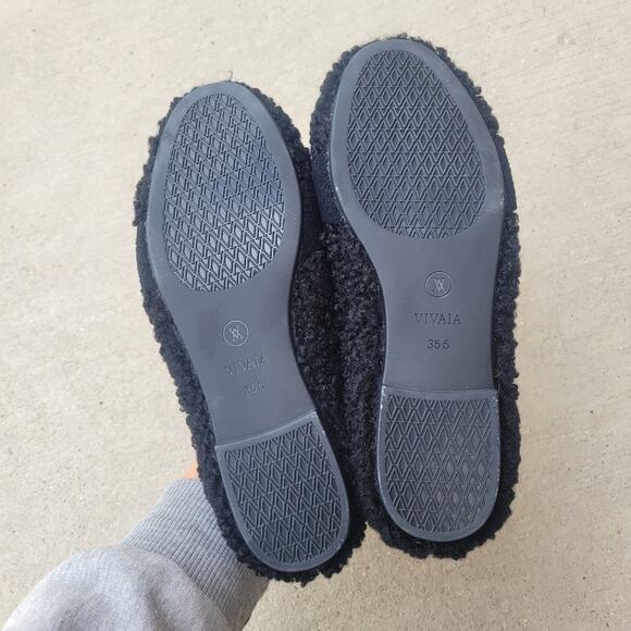 Vivaia Audrey Round Toe Sherpa Loafers Black Womens 5.5 PRICED LOW TO SELL. - Picture 6 of 10